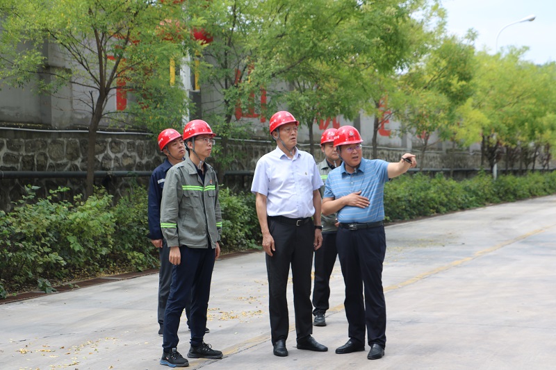 強管理 激活力 提質(zhì)效 拓市場——陜西建材科技公司黨委書記、董事長張超暉深入黃陵公司檢查指導工作